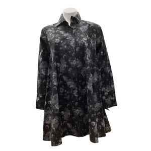 Comfy USA Women’s Tunic Size M Floral Pattern Button Down Long Sleeve Black Gray